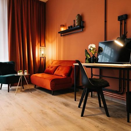 Landhaus Am See - Gaestezimmer ชเตราส์แบร์ก ภายนอก รูปภาพ